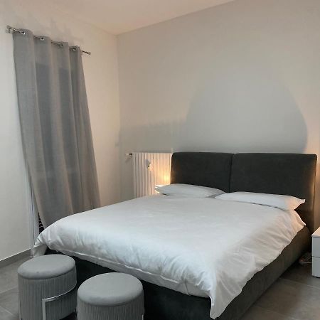 Appartamento Al Ponte Coperto Pavia Exteriör bild
